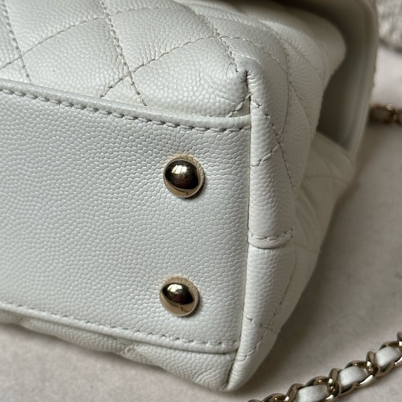 Chanel 21A Coco Top Handle White Caviar Small w/Microchipped Flap Bag - Picture 5 of 10